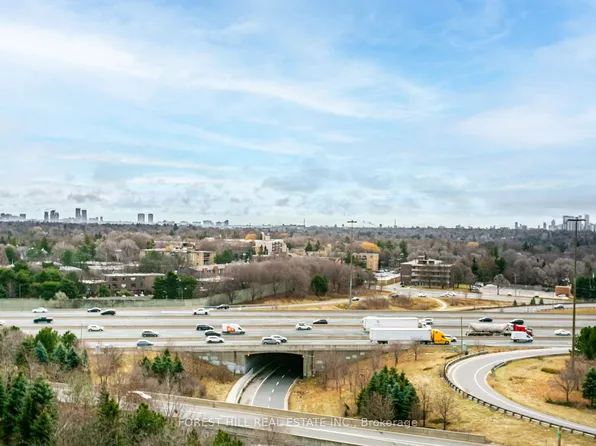 30 Harrison Garden Blvd #1501, Toronto, ON M2N 7A9