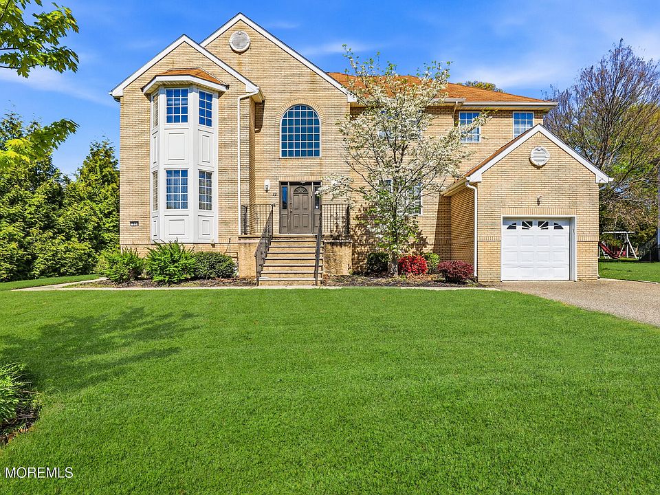 1st image of 22 Tuscany Terrace