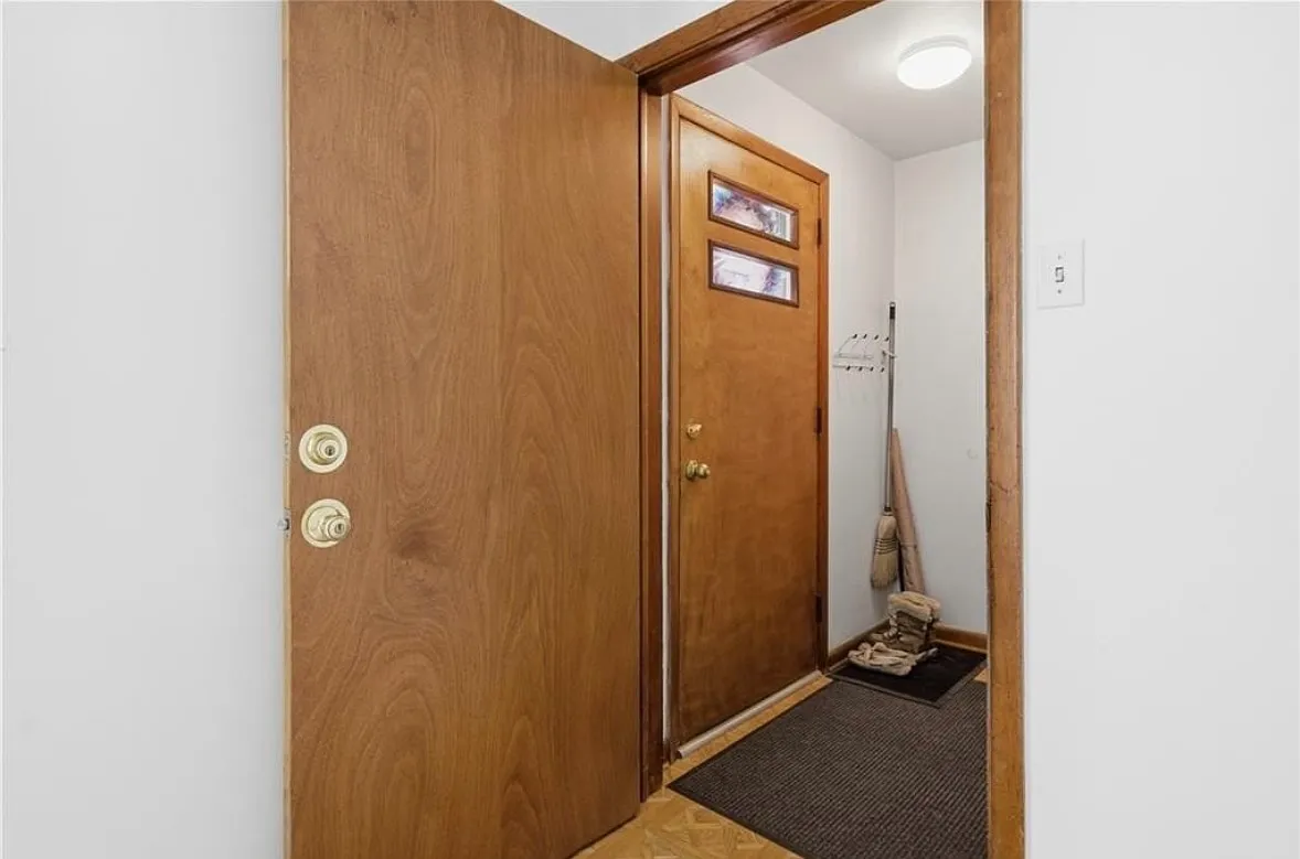 Building Photo - 226 Frankfort Ave