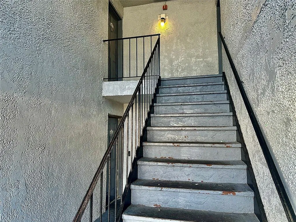 3 bed, 2.0 bath, 1270 sqft, $1,650 — Photo 4