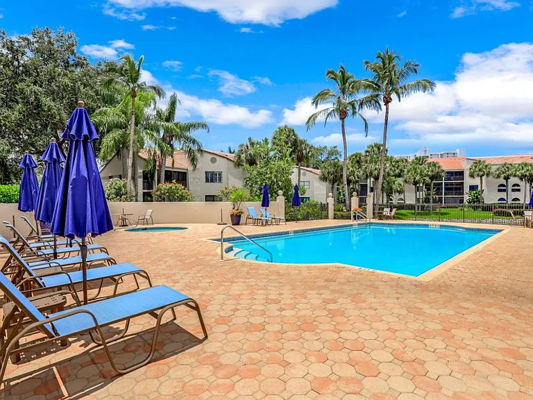 Valencia Pool Deck