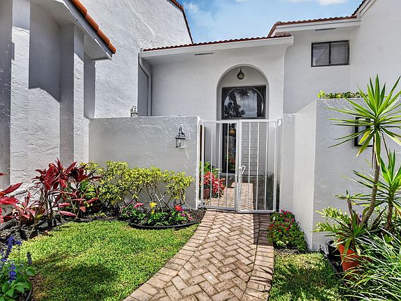 3rd image of 7409 Bondsberry Court
