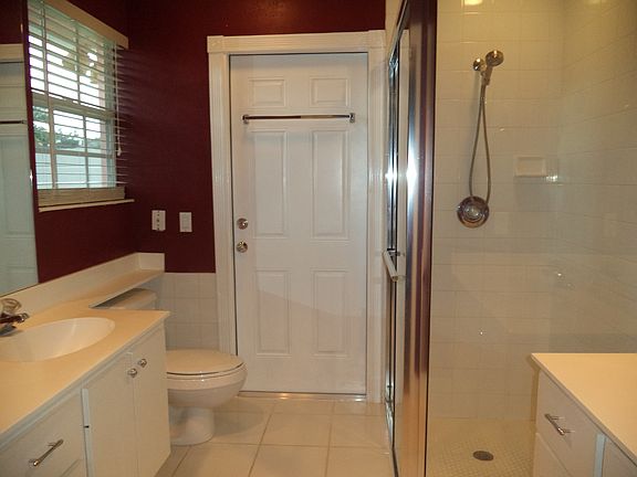 Master bedroom ensuite Bath