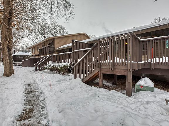 3rd image of 98 Birnamwood Dr
