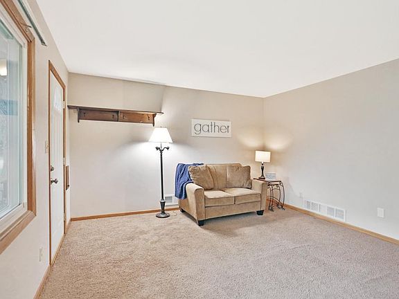 2nd image of 1652 McLean Ave