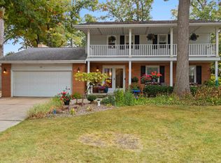 615 Edgewood Dr, Green Bay, WI 54302