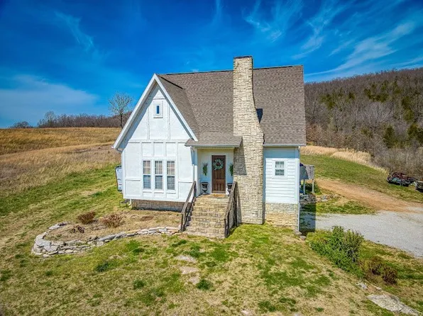 6935 Bear Creek Dr, Harrison, AR 72601