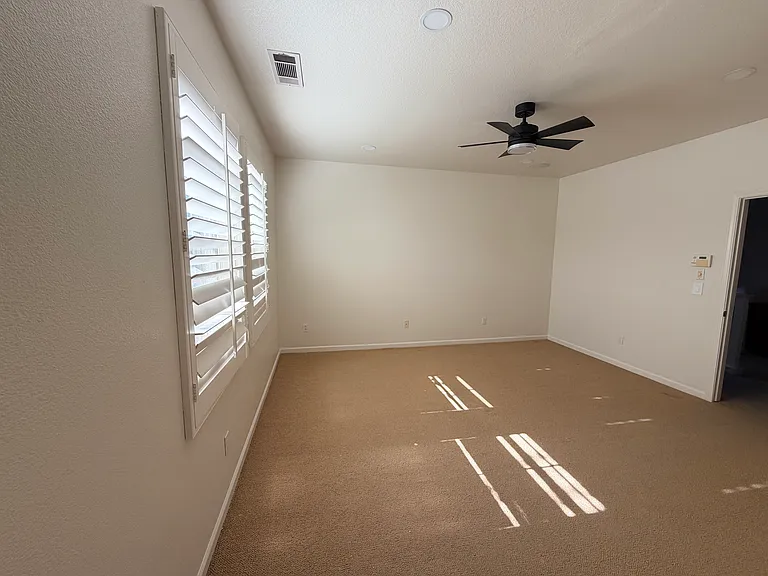 5780 Shadow Hill Dr — Photo 14