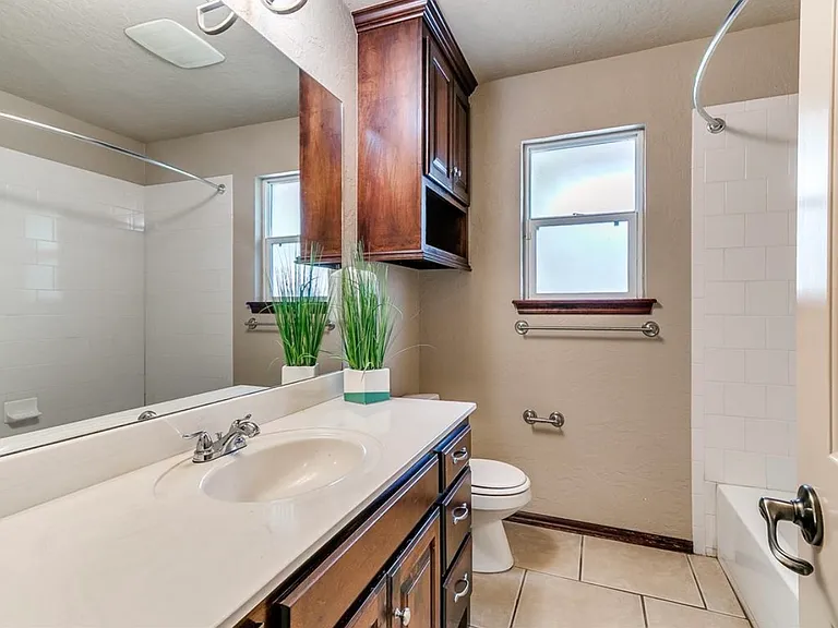 309 E Richmond Ter — Photo 13