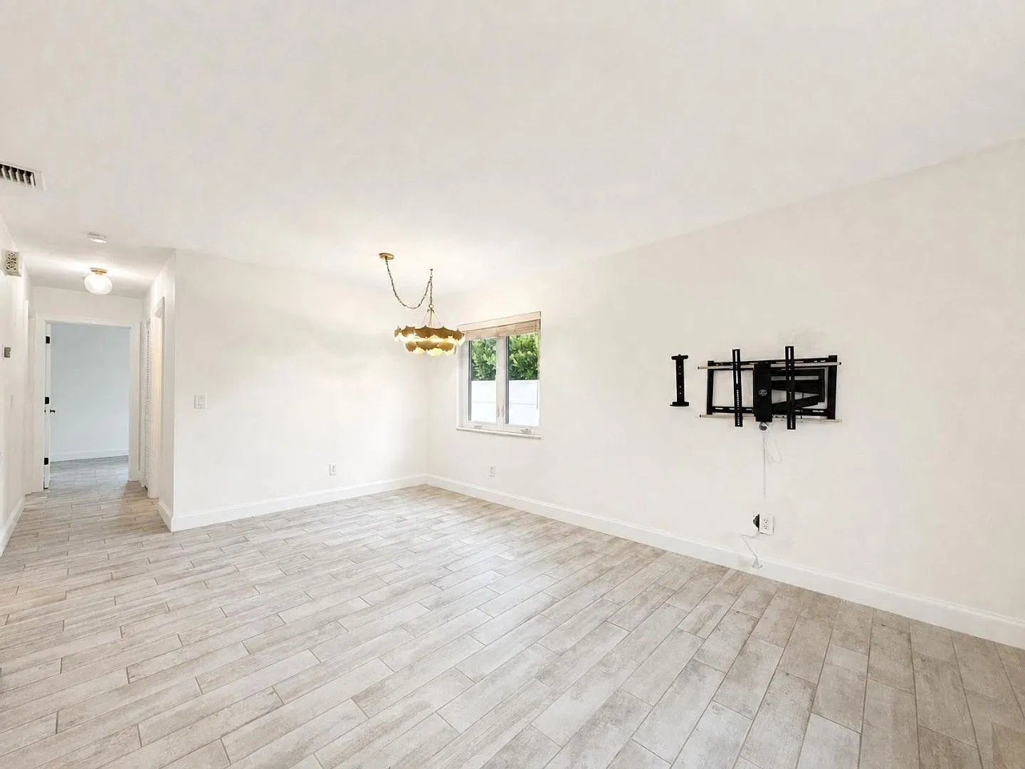Exceptional Naples Park Single Family home, just minutes to the beach — Photo 4
