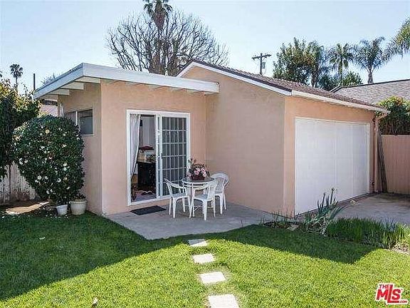 2nd image of 5832 Murietta Ave