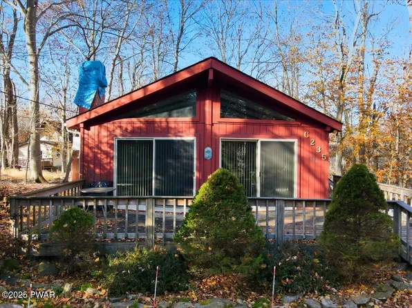 3050 Briarwood Dr, Tobyhanna, PA 18466