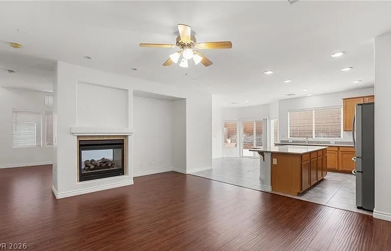 9123 Weeping Hollow Ave — Photo 9