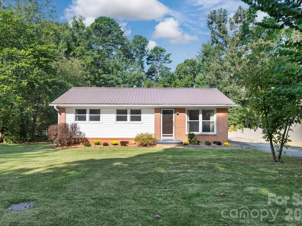 220 Richmond Hill Dr, Asheville, NC 28806