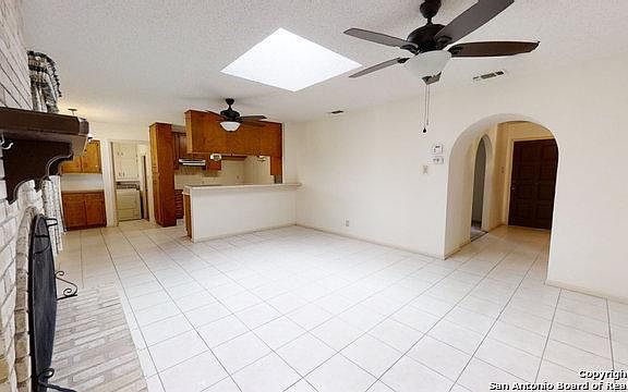3rd image of 3703 Sugarhill Dr