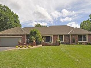 12801 Oakmont Dr, Kansas City, MO 64145