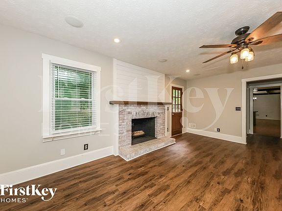 3rd image of 2902 Moorings Pkwy