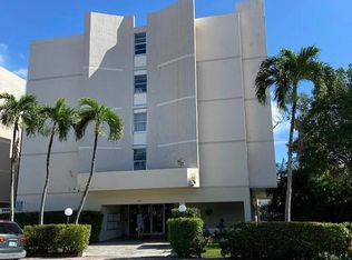 7601 Byron Ave #4, Miami Beach, FL 33141