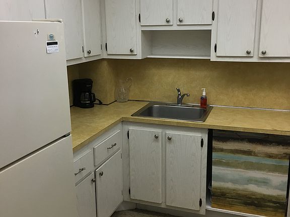 4th image of 16950 W Dixie Hwy APT 130