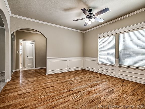 3rd image of 2112 S Javine Ct