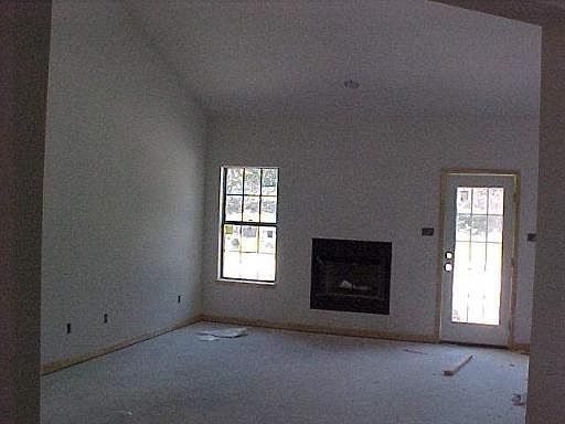 3rd image of 152 OAK FIELDS