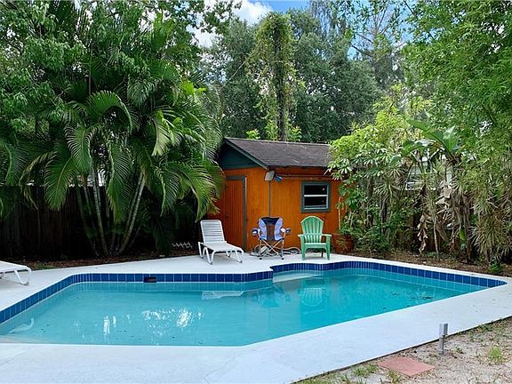 2nd image of 3152 Maiden Ln