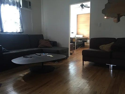 Rented by Capri Jet Realty Corp | media 3