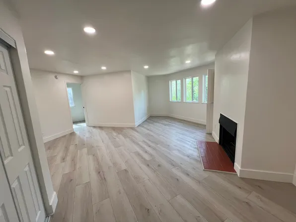 5911 Newman Ct Unit 7, Sacramento, CA 95819