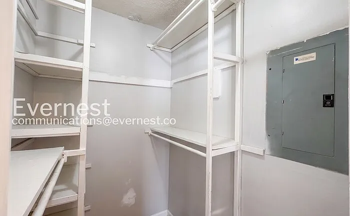 4508 Berrypick Ln S — Photo 18