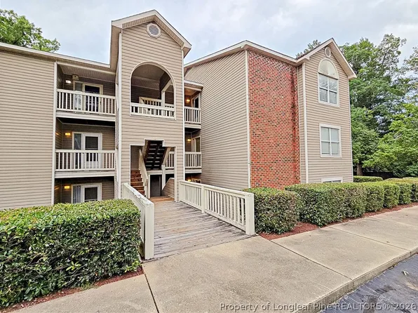 698 Bartons Landing Pl APT 4, Fayetteville, NC 28314