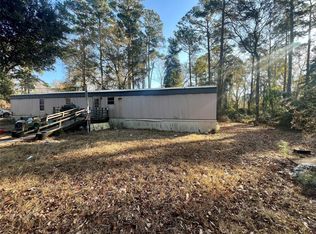 160 Cherokee Ln, Onalaska, TX 77360