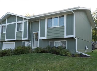 5515 S 8th St, Lincoln, NE 68512