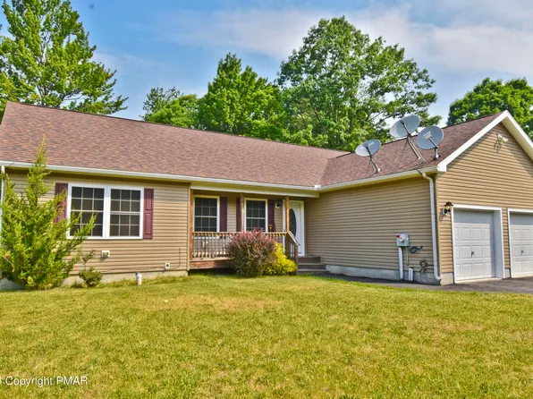 15 Mountain Dr, Mount Pocono, PA 18344