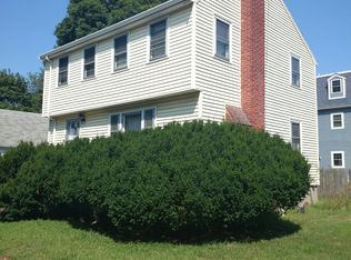 2 Sunset Ln, Dorchester, MA 02124