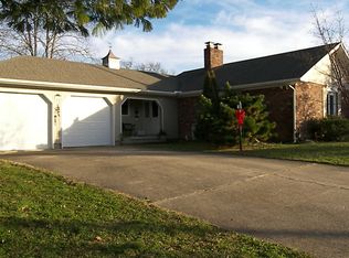 526 N Sycamore St, Olney, IL 62450