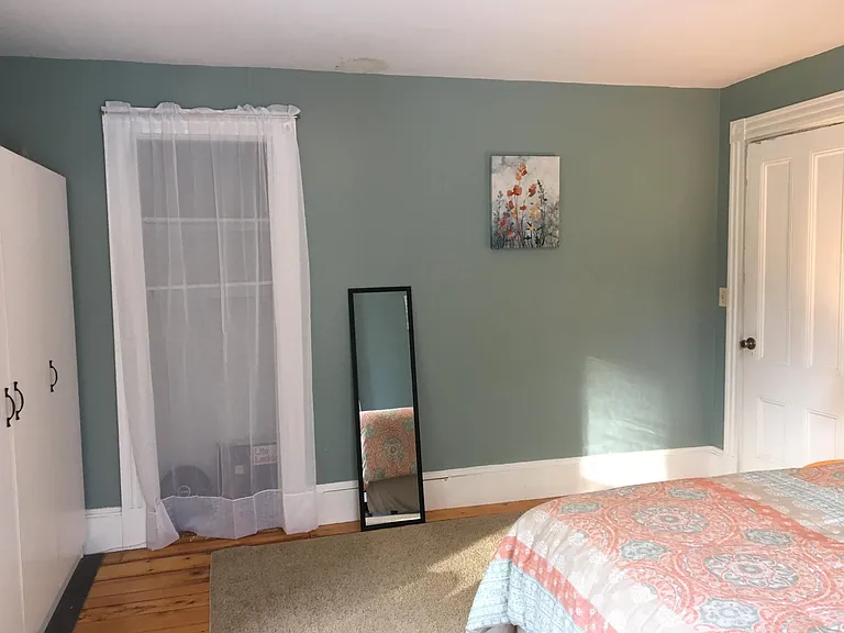 33 Oak Grove St #2 — Photo 2