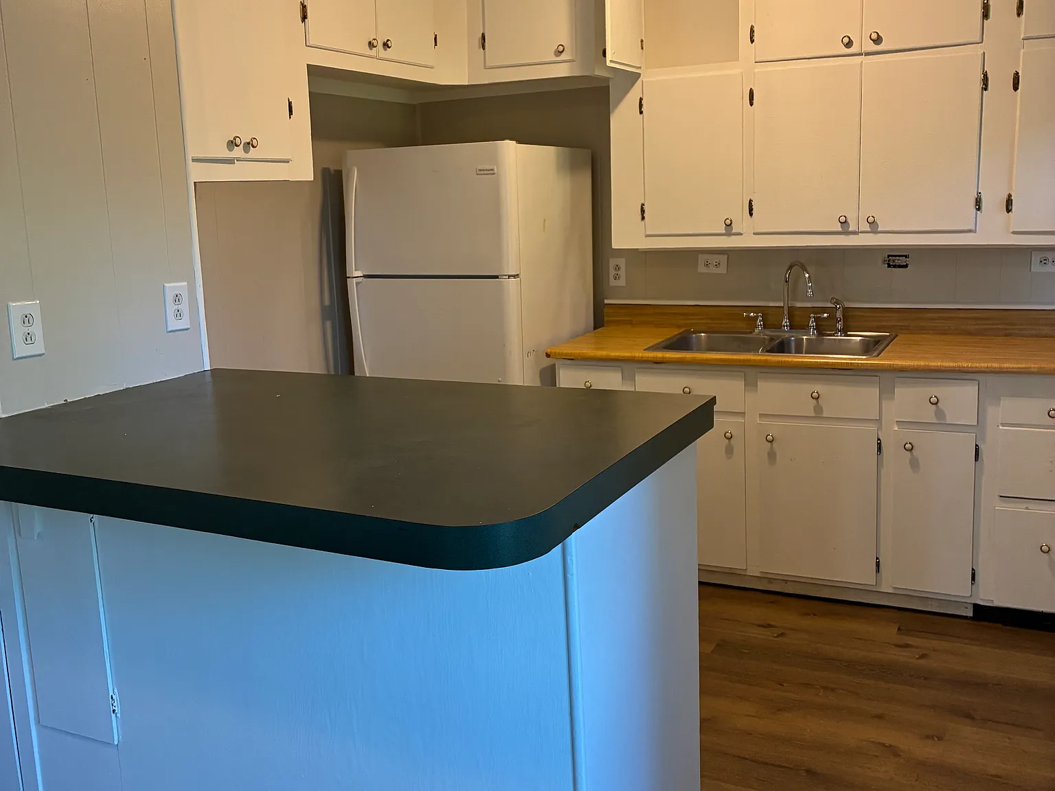 2 bed, 928 sqft, $1,000 — Photo 4