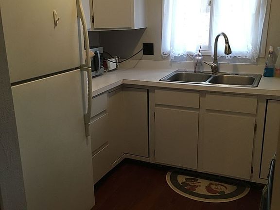 3rd image of 2200 Garland Dr APT 43