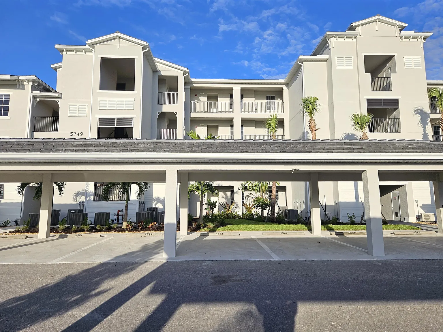 5749 Double Eagle Cir #4536 - The National - Dayakar — Photo 2
