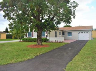 7258 Pine Manor Dr, Lake Worth, FL 33467