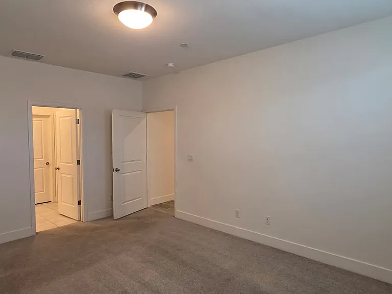 816 Loon St — Photo 17