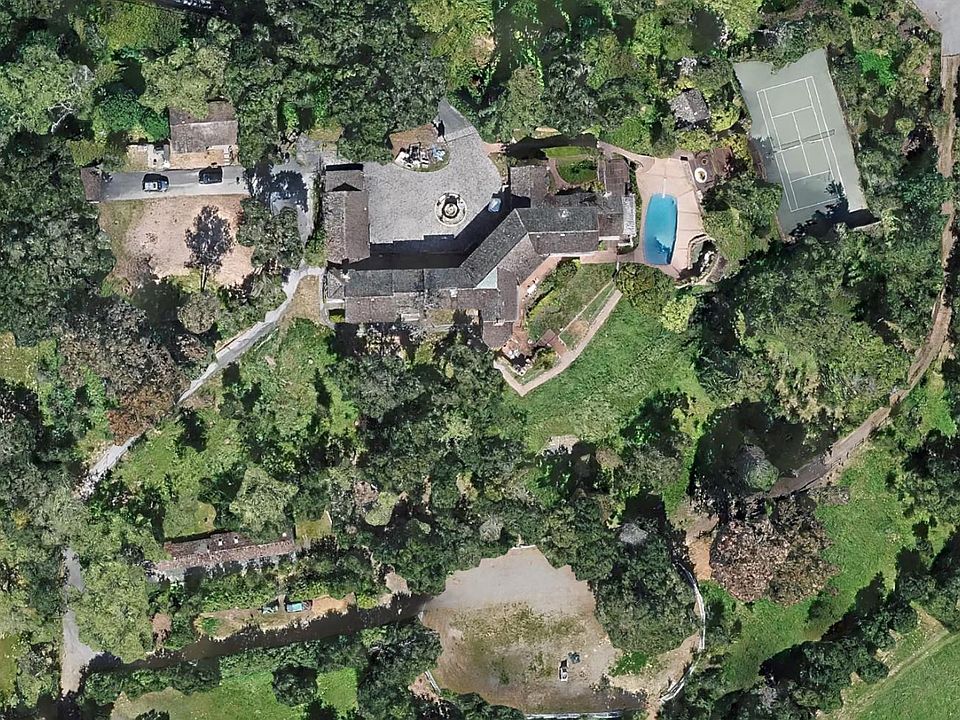 1st image of 389 Moore Rd