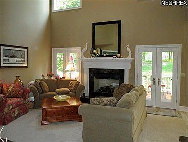 4th image of 10589 Oakmont Way