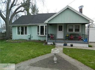 221 E Willow St, Perry, MI 48872