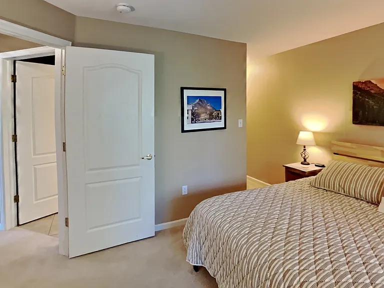 1509 Point Dr — Photo 11