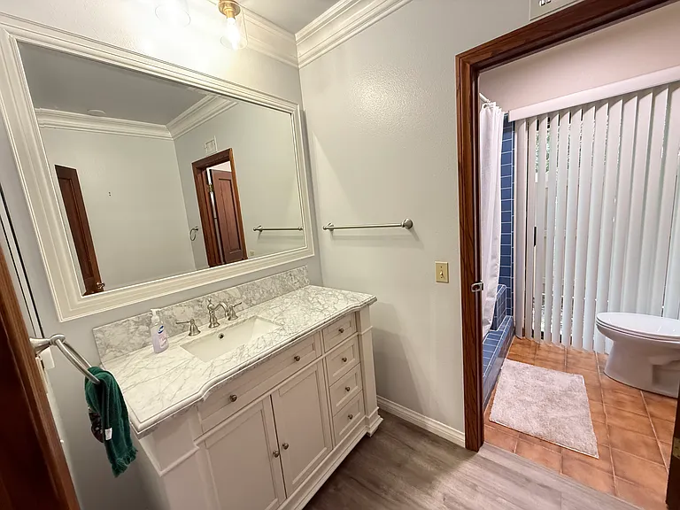533 E Sierra Madre Ave — Photo 25