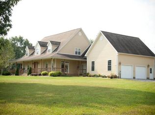 248 Cross Creek Ln, Mineral Wells, WV 26150