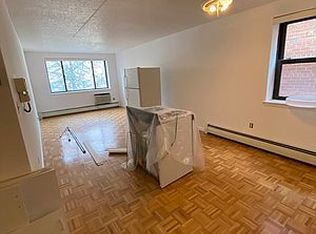 140-10 Franklin Ave #2G, Flushing, NY 11355