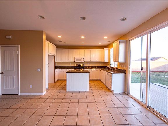 2nd image of 35634 Summerholly Ln
