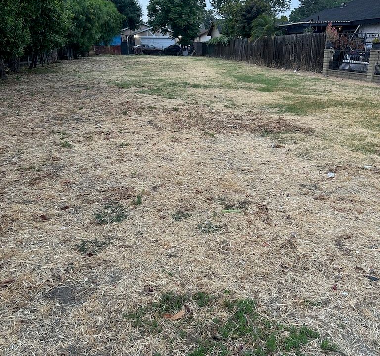 2nd image of 13123 2nd St #16